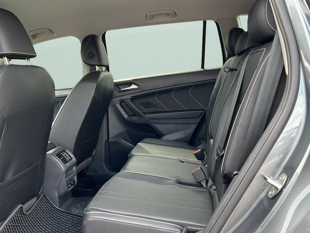 Used 2024 Volkswagen Tiguan SE AWD/4WD image 10