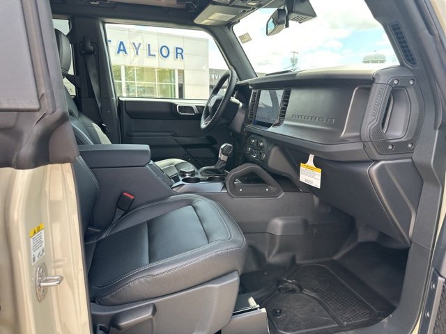 New 2025 Ford Bronco Badlands image 10