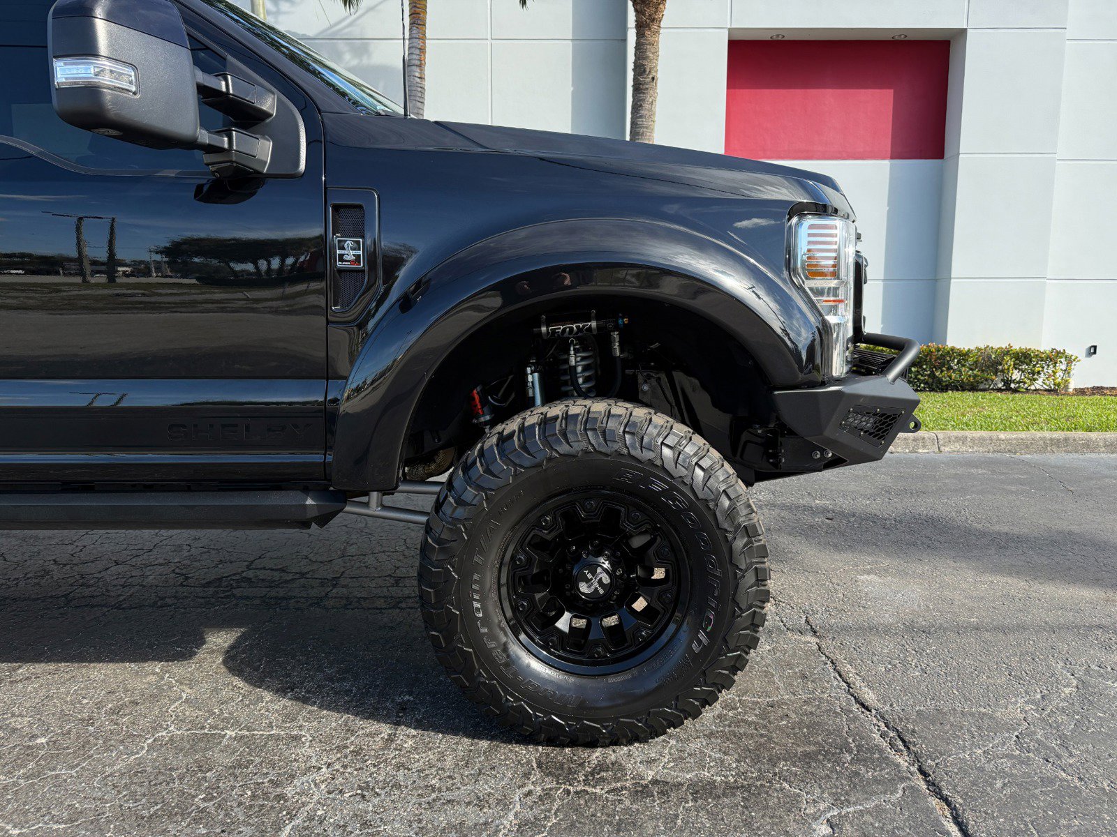 Used 2022 Ford F250 Lariat w/ Lariat Ultimate Package AWD/4WD image 3