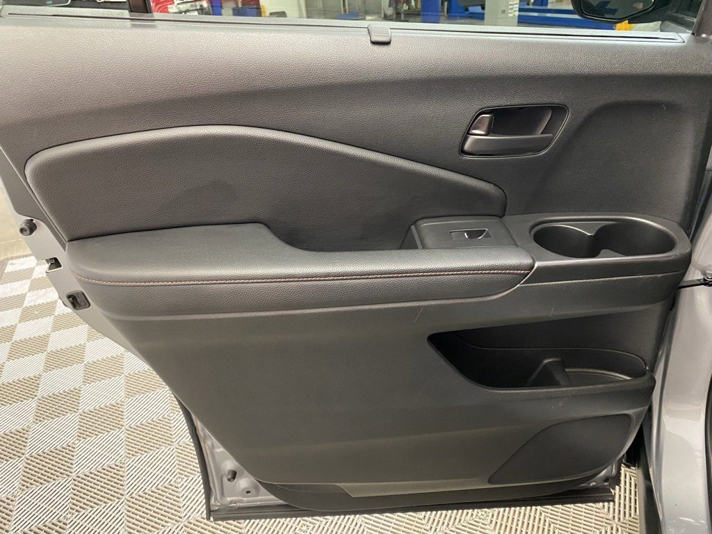 Used 2022 Honda Pilot TrailSport image 17