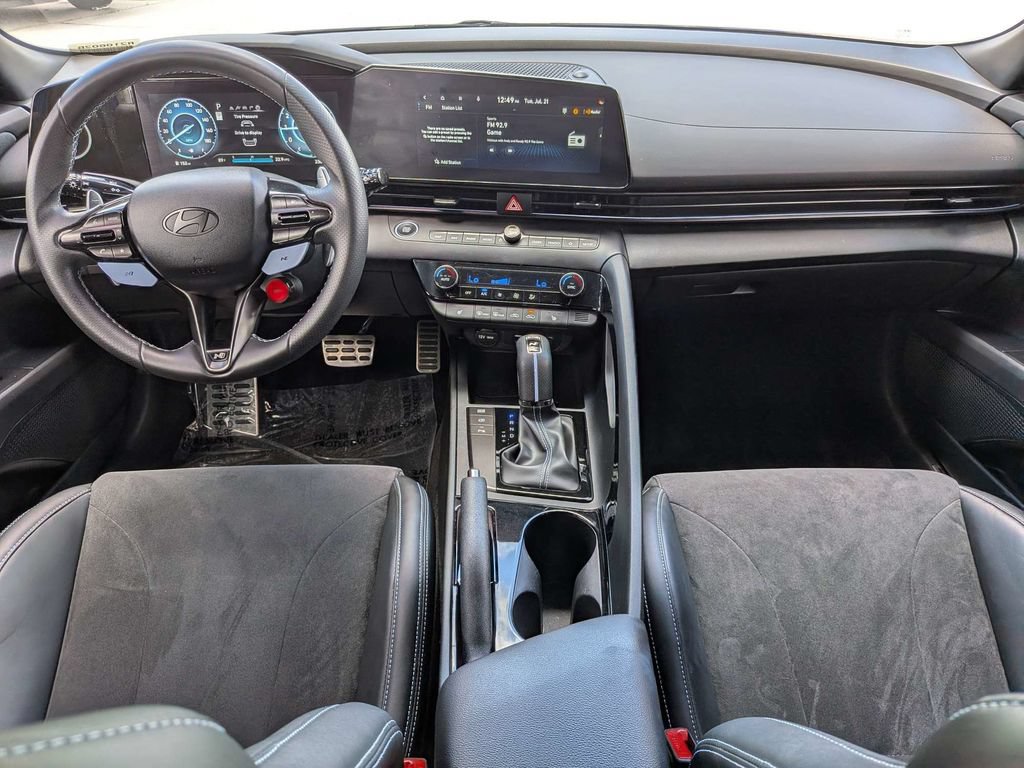 Used 2025 Hyundai Elantra N FWD image 13