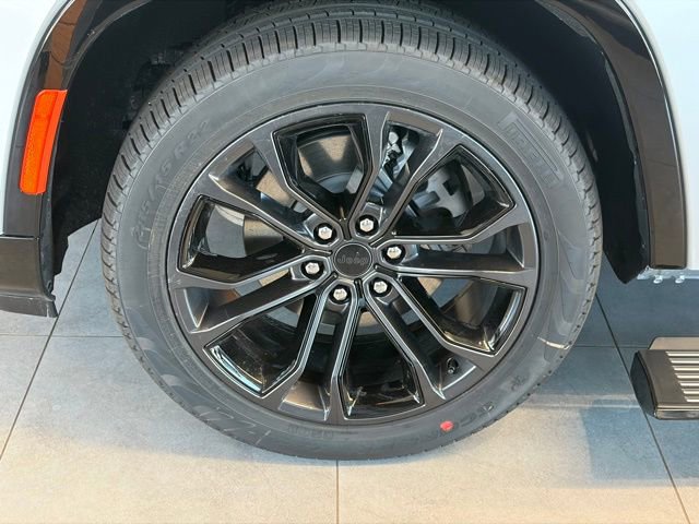New 2026 Jeep Grand Wagoneer L Summit w/ Premium Group III image 24