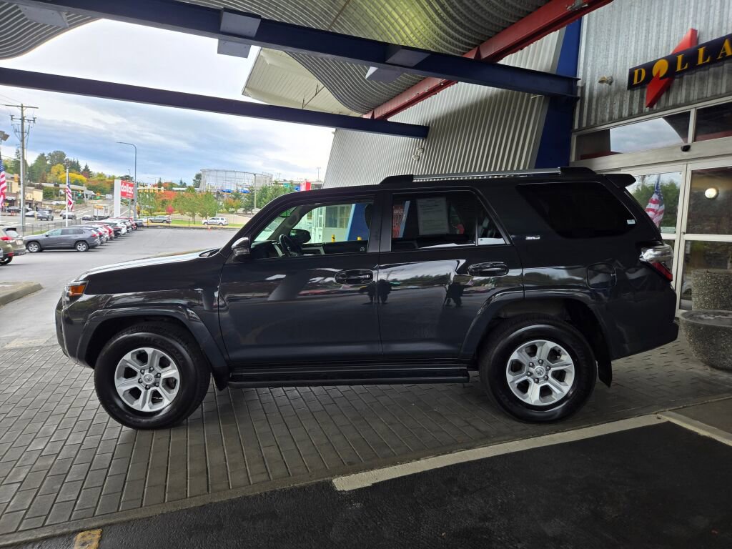 Used 2024 Toyota 4Runner SR5 Premium w/ Moonroof Package image 8