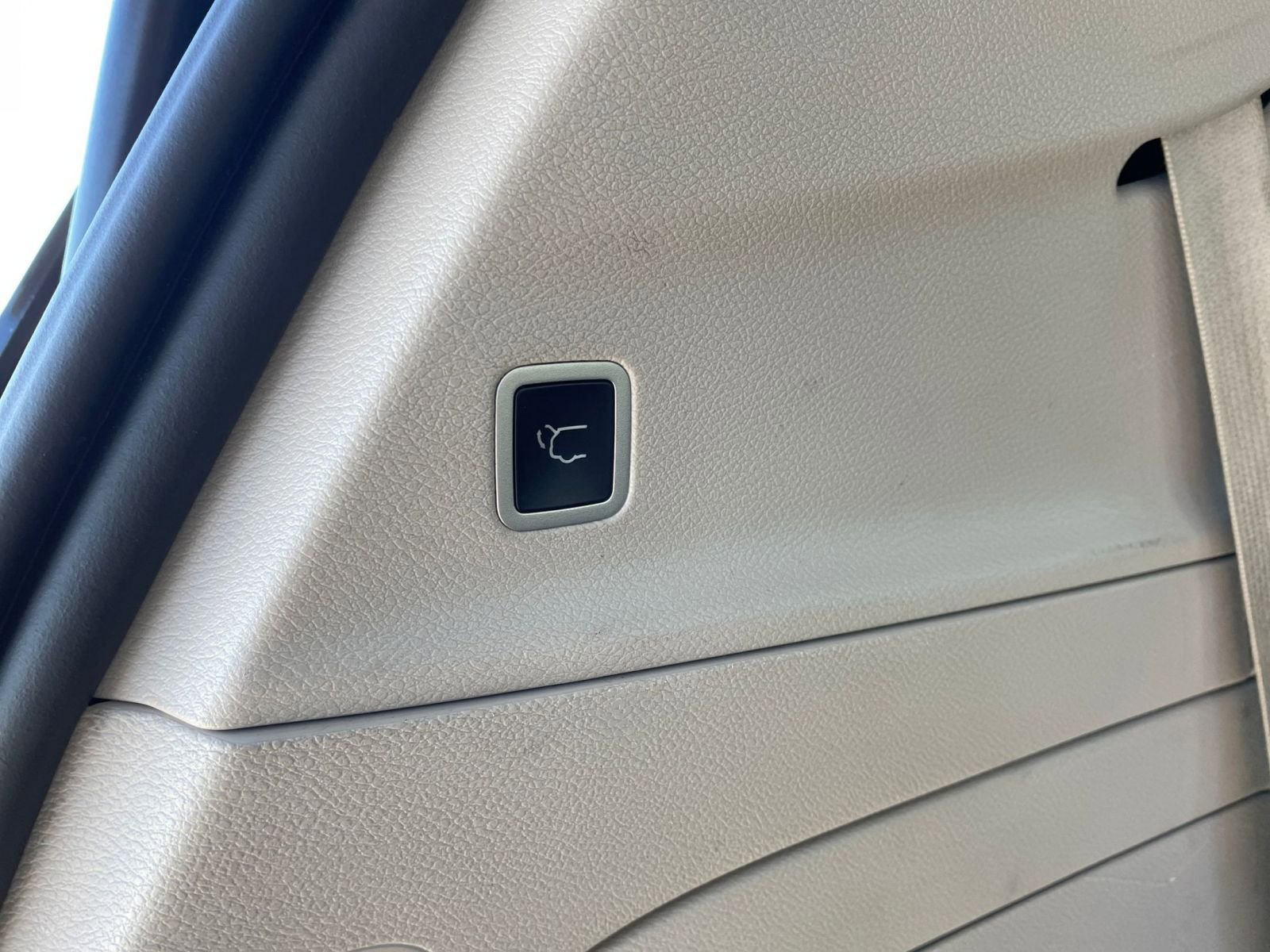 Used 2023 Chrysler Pacifica Touring-L image 23