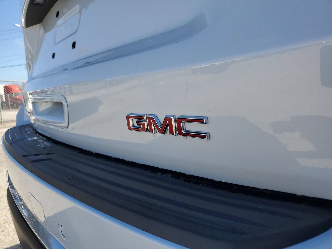 New 2026 GMC Yukon XL Denali w/ Sun & Power Step Package AWD/4WD image 7