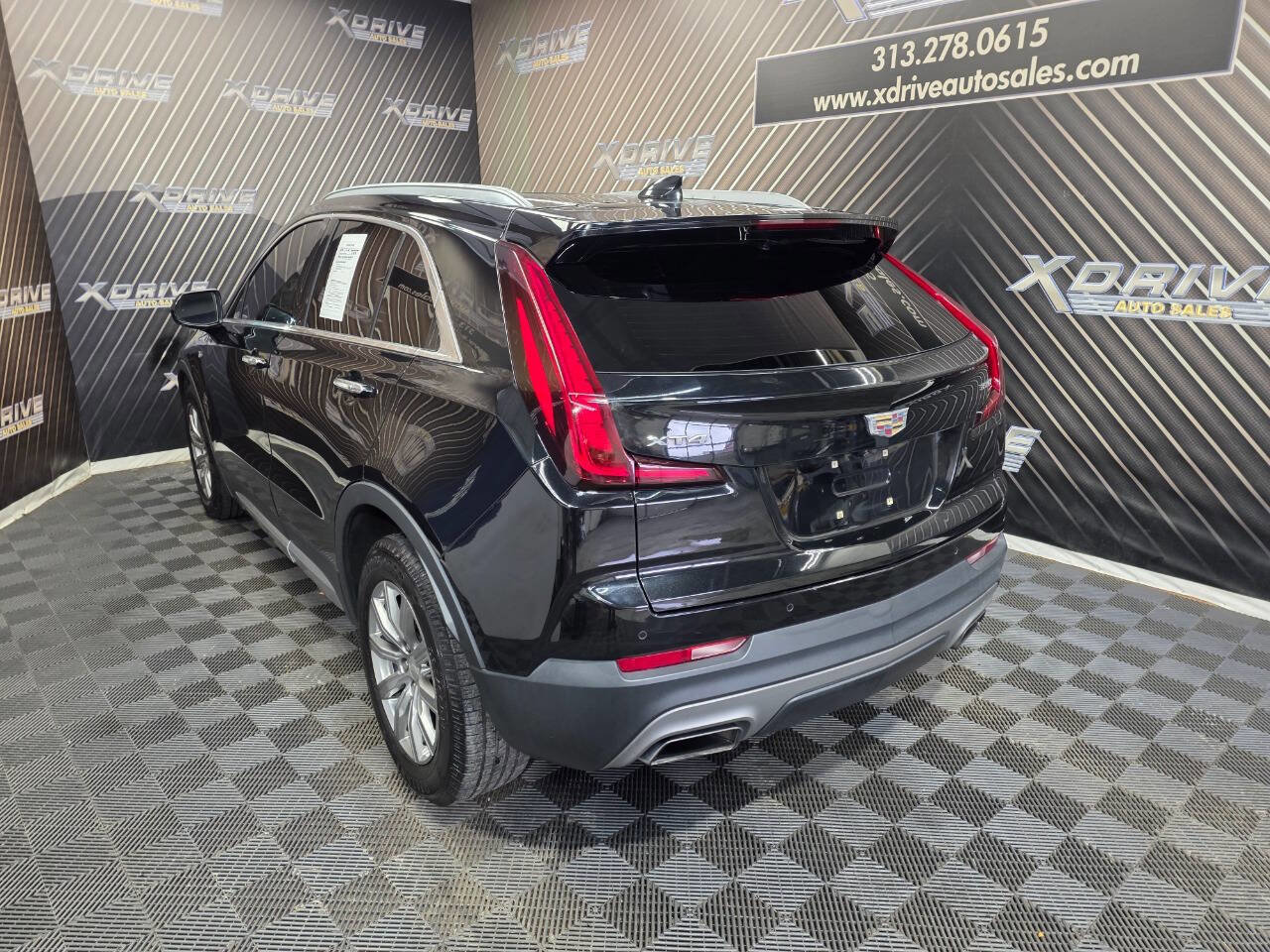 Used 2020 Cadillac XT4 Premium Luxury image 9