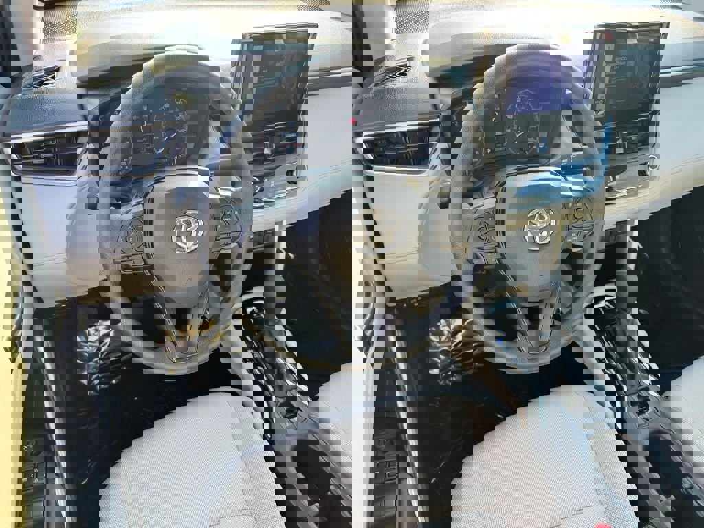 Certified 2023 Toyota Corolla Cross L image 20