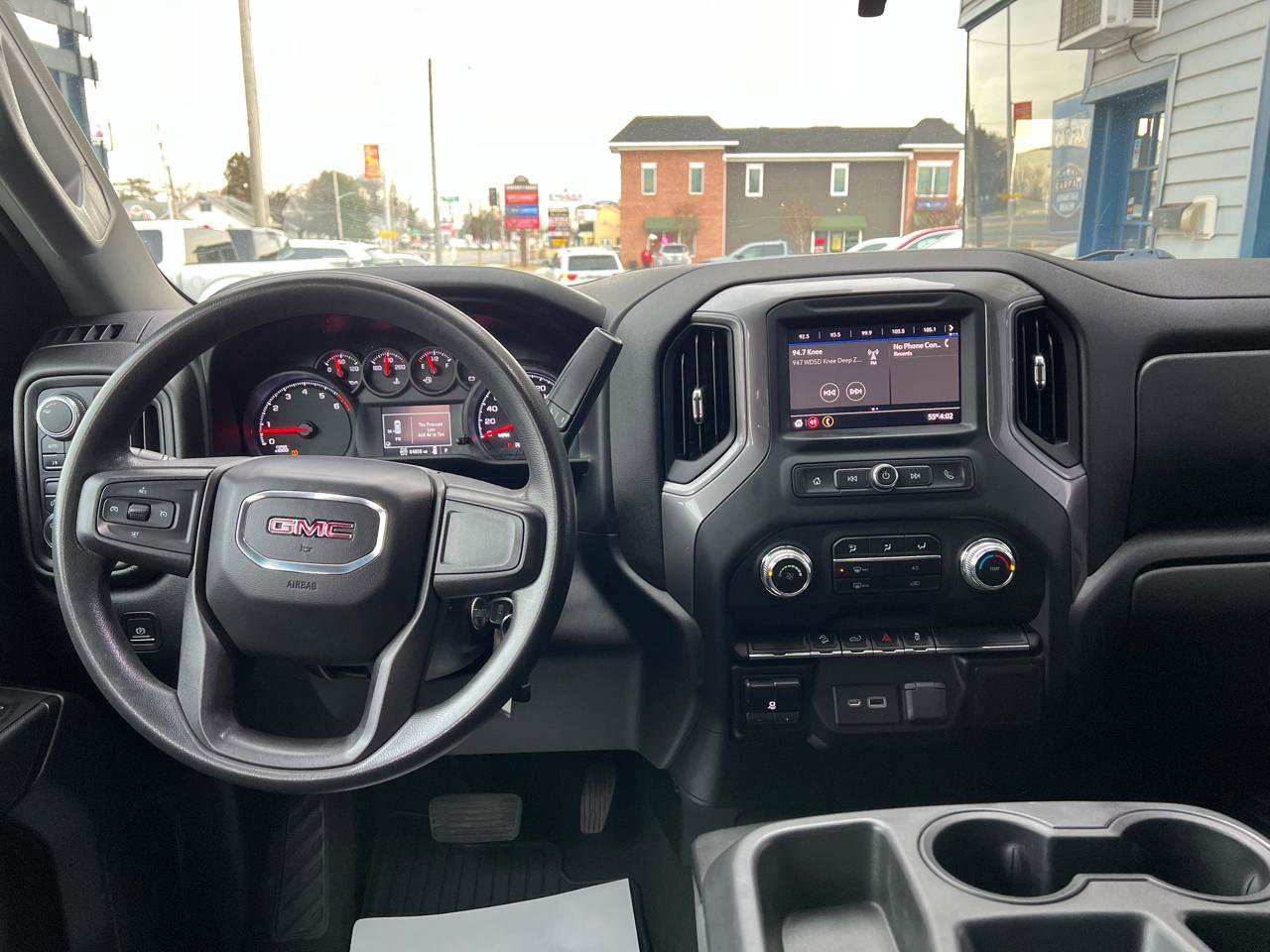 Used 2021 GMC Sierra 1500 4x4 Crew Cab w/ Sierra Value Package image 13