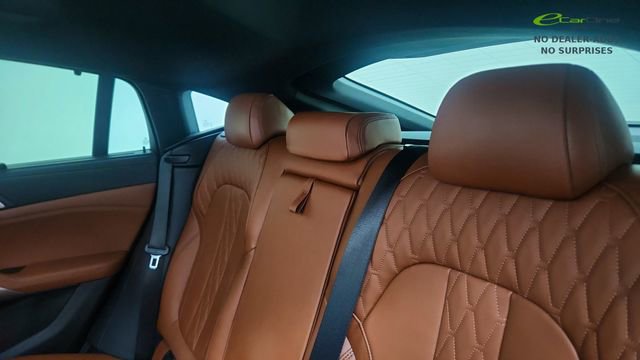Used 2022 BMW X6 xDrive40i w/ Executive Package AWD/4WD image 31