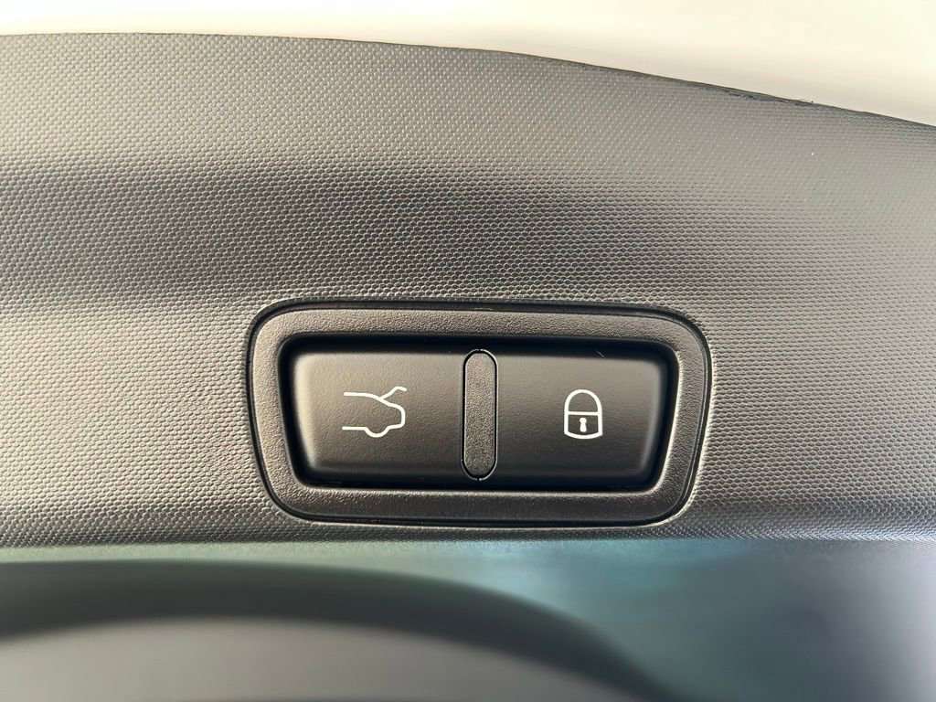 New 2025 Alfa Romeo Stelvio Sprint w/ Convenience Package image 7