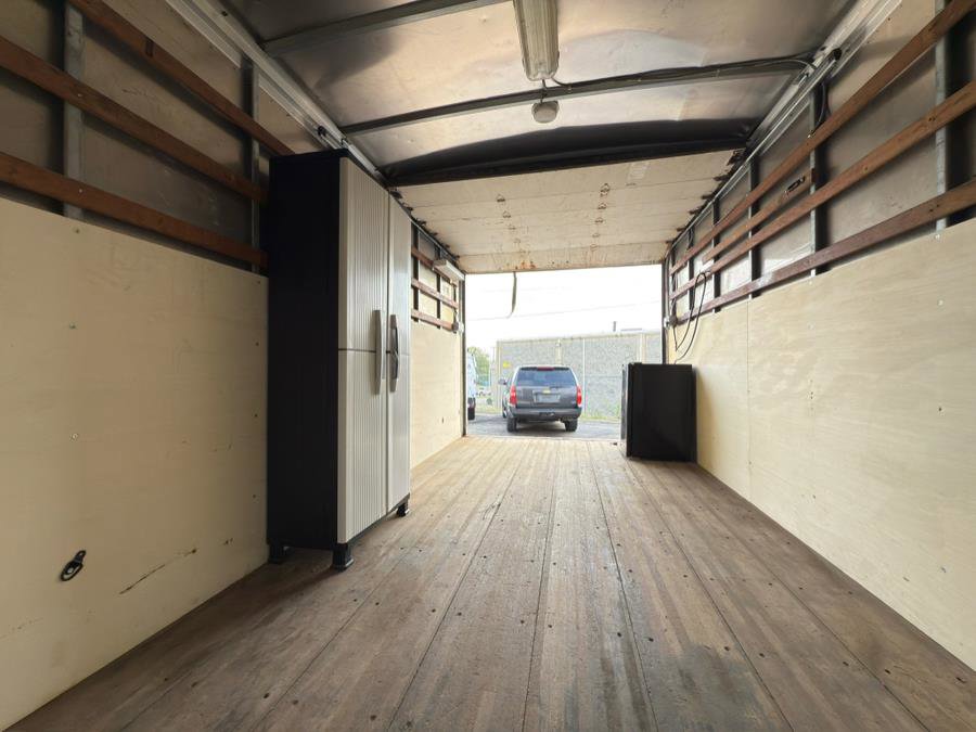 Used 2003 Ford E-350 and Econoline 350 Super Duty image 12