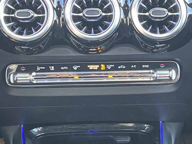 Used 2024 Mercedes-Benz GLB 250 image 16