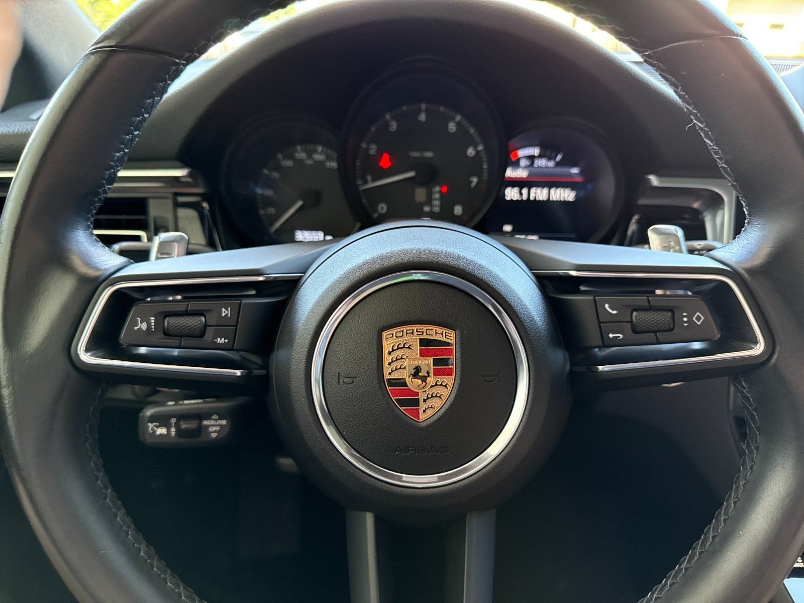 Used 2024 Porsche Macan w/ Premium Plus Package AWD/4WD image 26