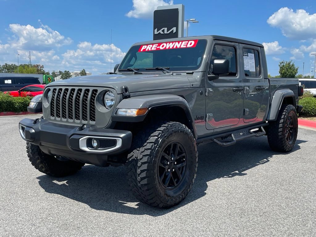 Used 2023 Jeep Gladiator Sport AWD/4WD image 3