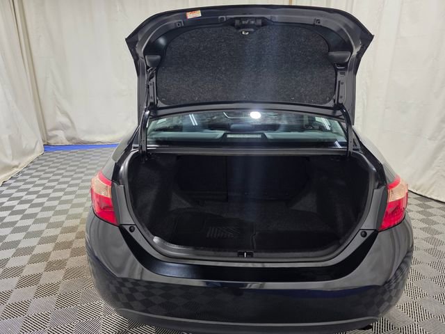 Used 2019 Toyota Corolla LE image 36