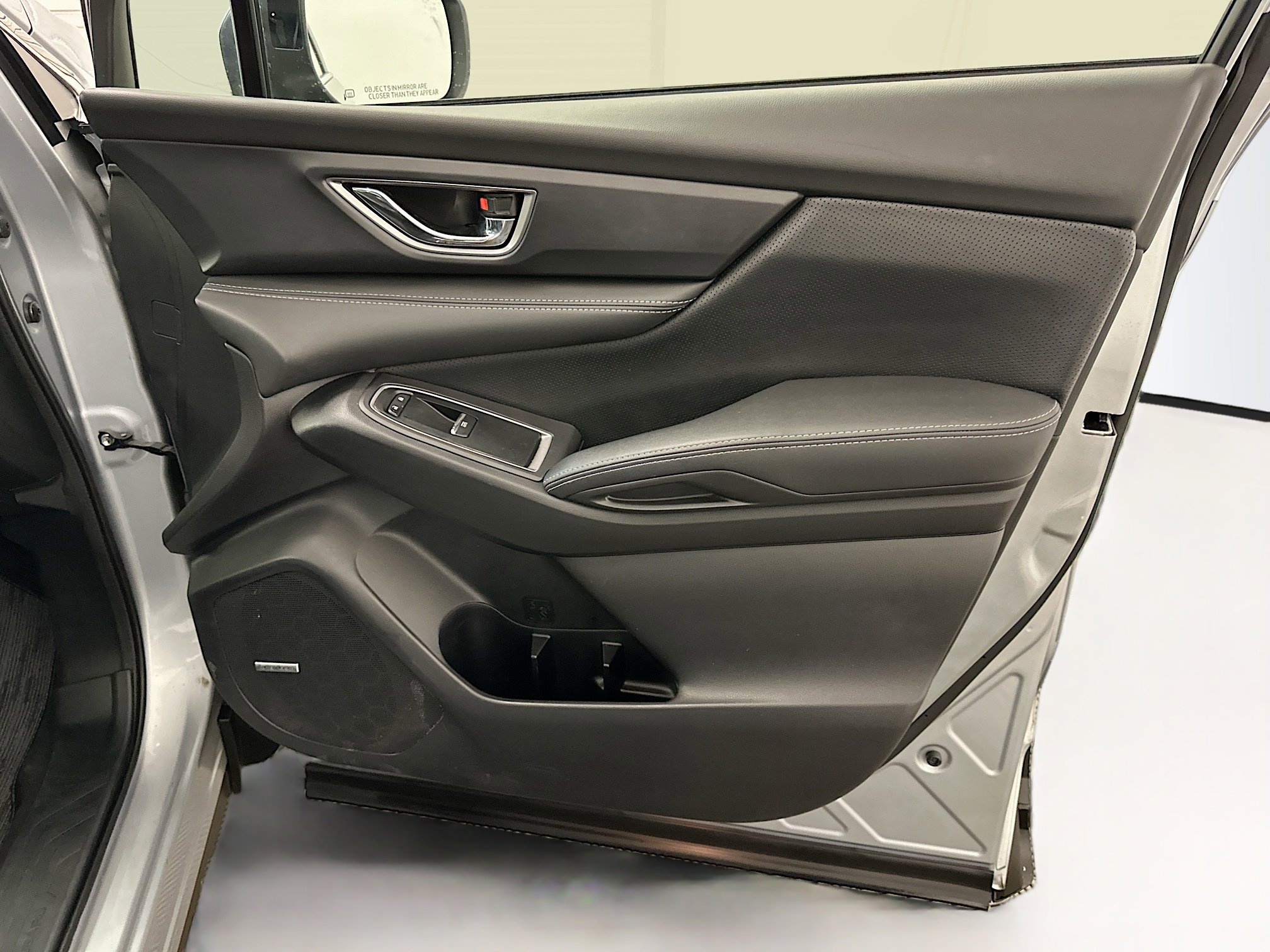 Used 2023 Subaru Ascent Limited w/ Technology Package image 36