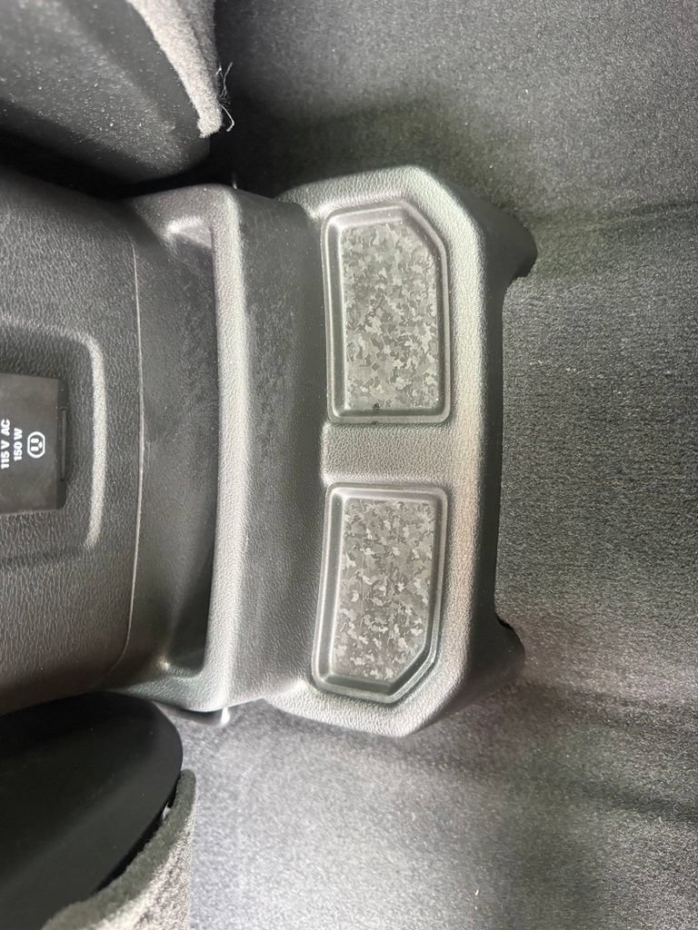 Used 2025 Jeep Wrangler Unlimited Sahara w/ Safety Group AWD/4WD image 38