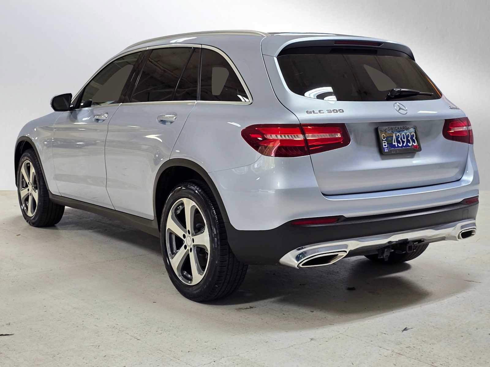 Used 2017 Mercedes-Benz GLC 300 4MATIC image 5