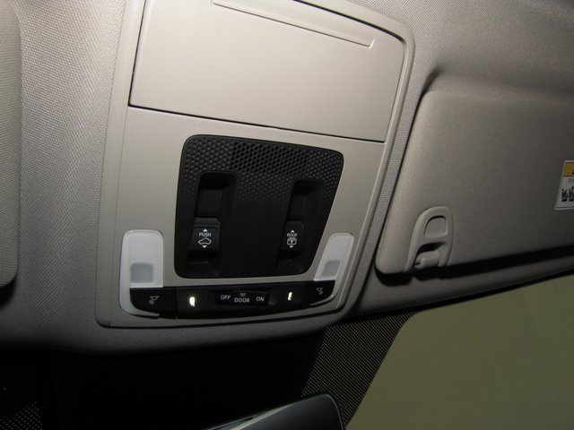 Certified 2024 Honda Pilot Touring image 8