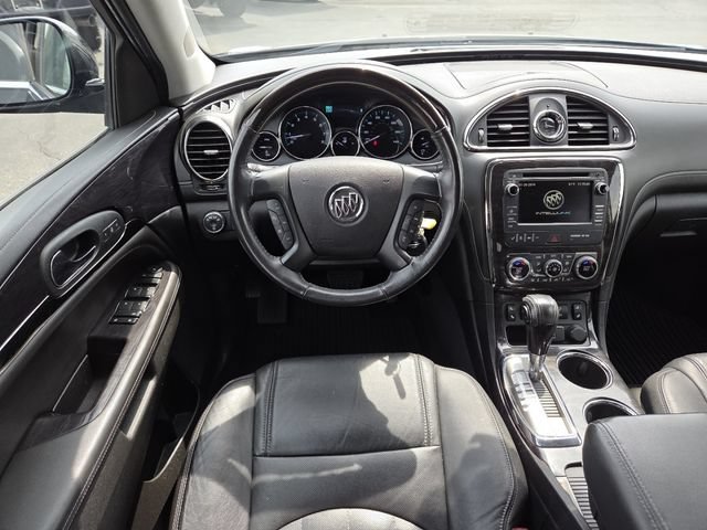 Used 2017 Buick Enclave Leather FWD image 28