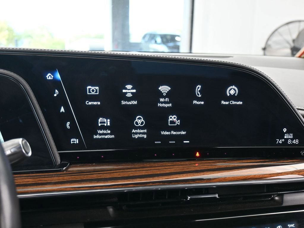 Used 2023 Cadillac Escalade Premium Luxury image 23