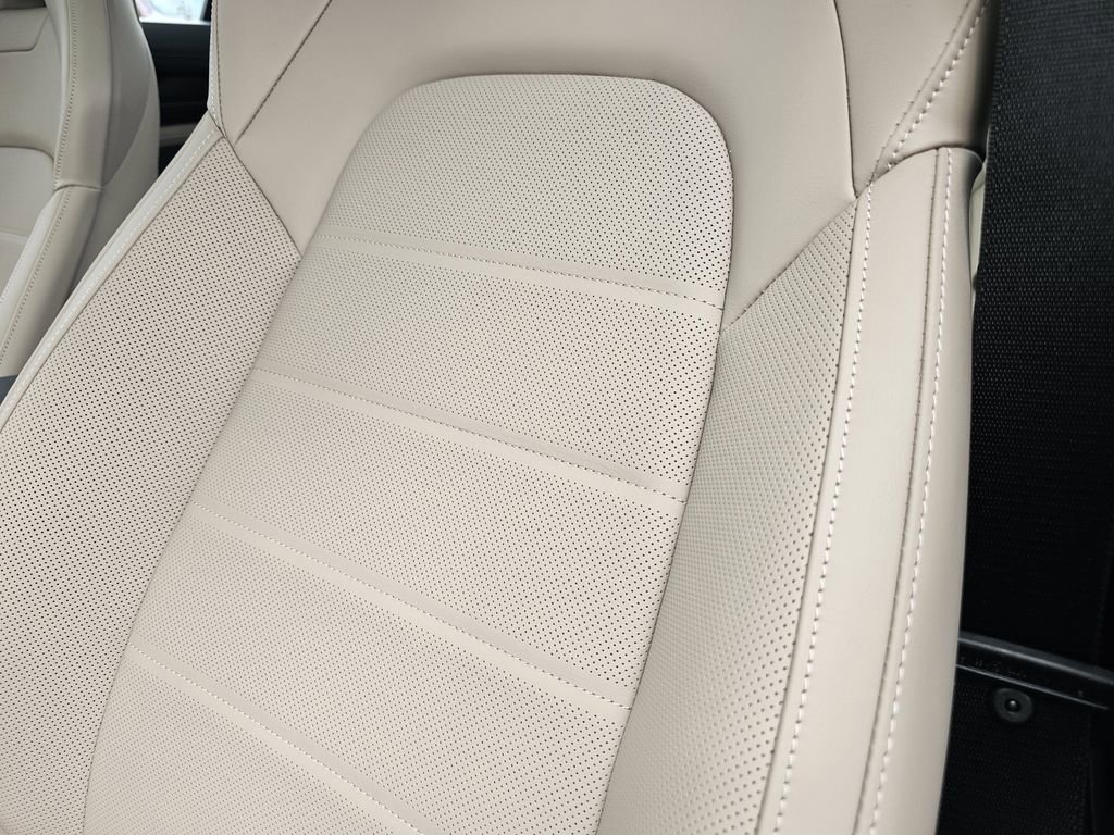 Used 2025 Porsche Panamera 4 AWD/4WD image 24