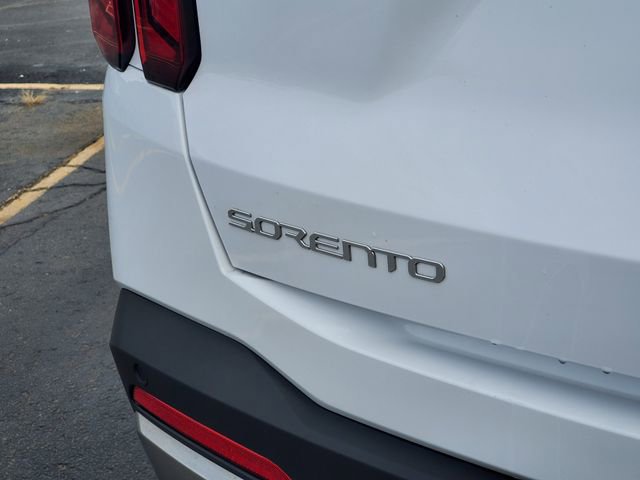 Used 2024 Kia Sorento S image 33