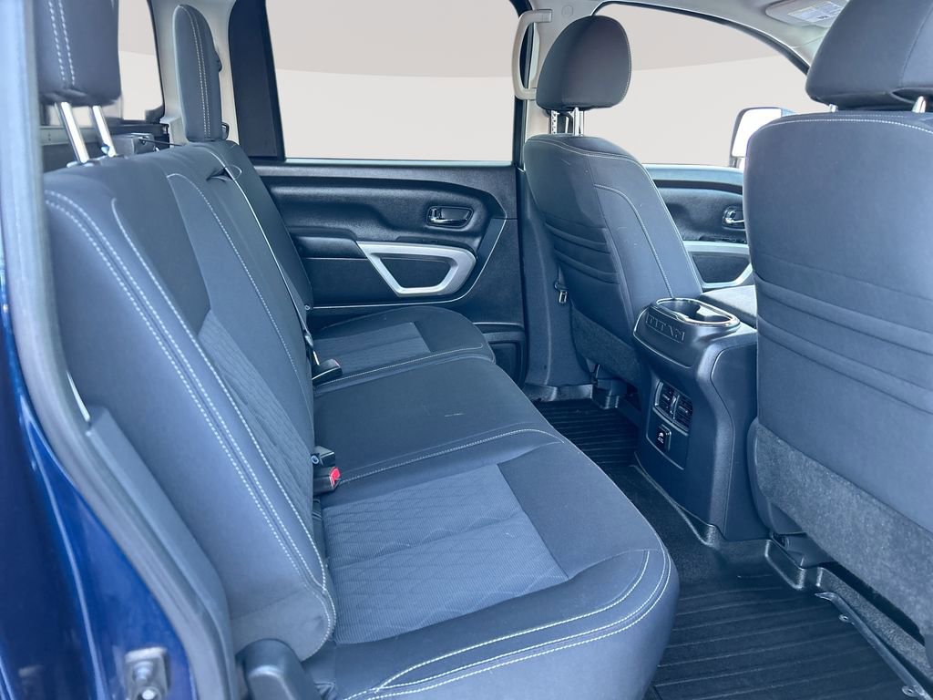 Used 2018 Nissan Titan SV w/ SV Convenience Package AWD/4WD image 26