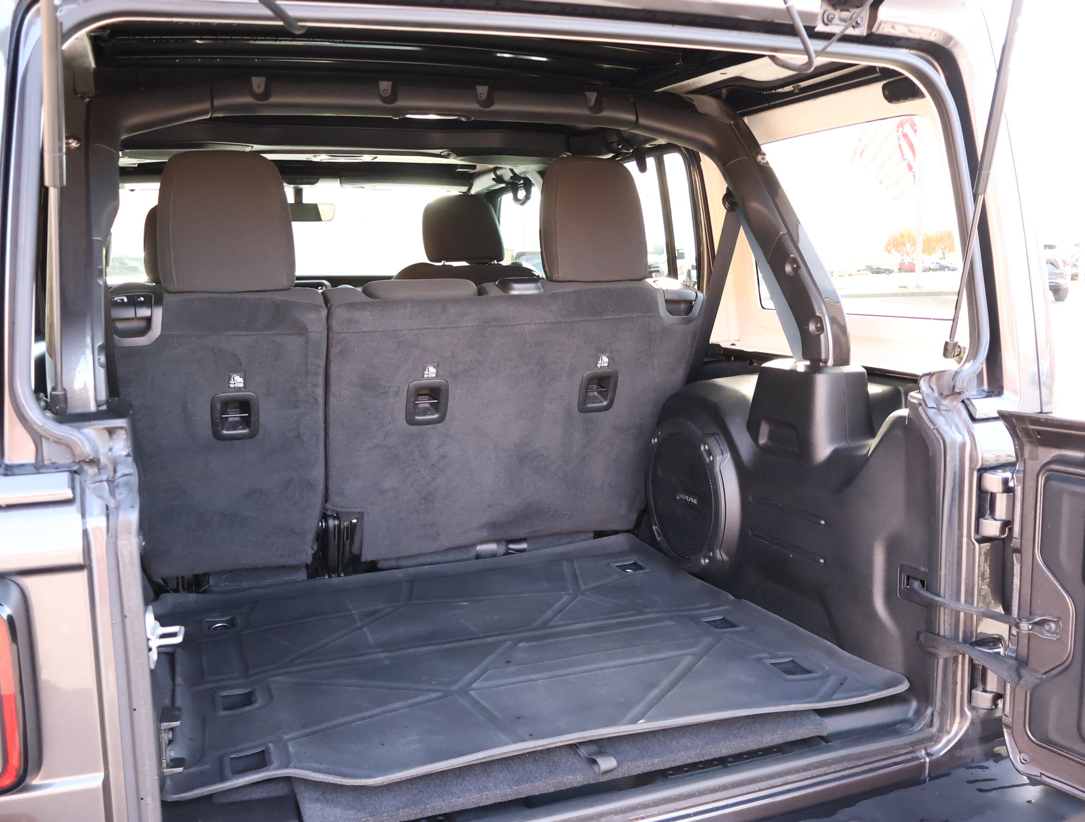 Used 2021 Jeep Wrangler Unlimited Sport image 18