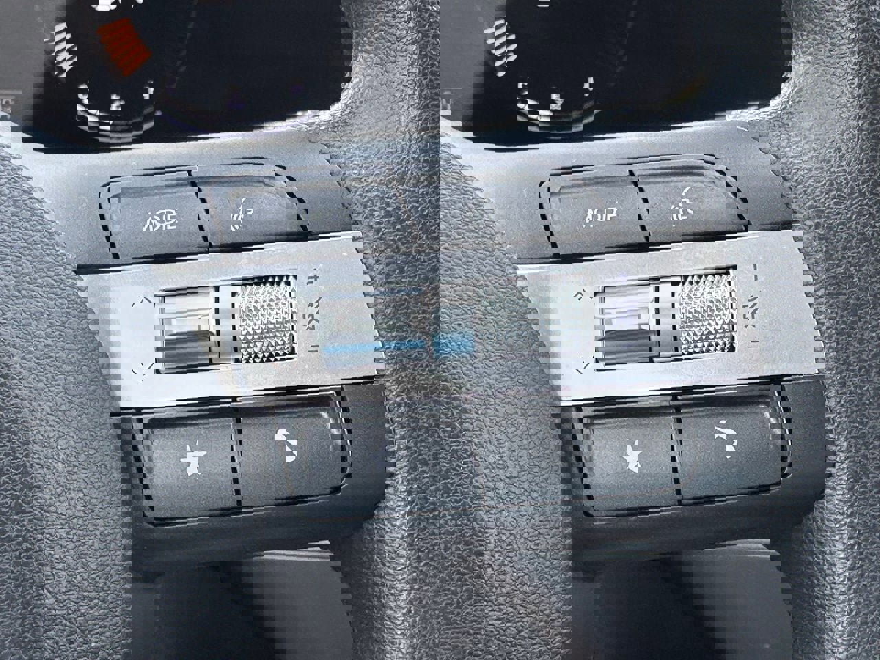 Certified 2024 Hyundai Kona SE image 28