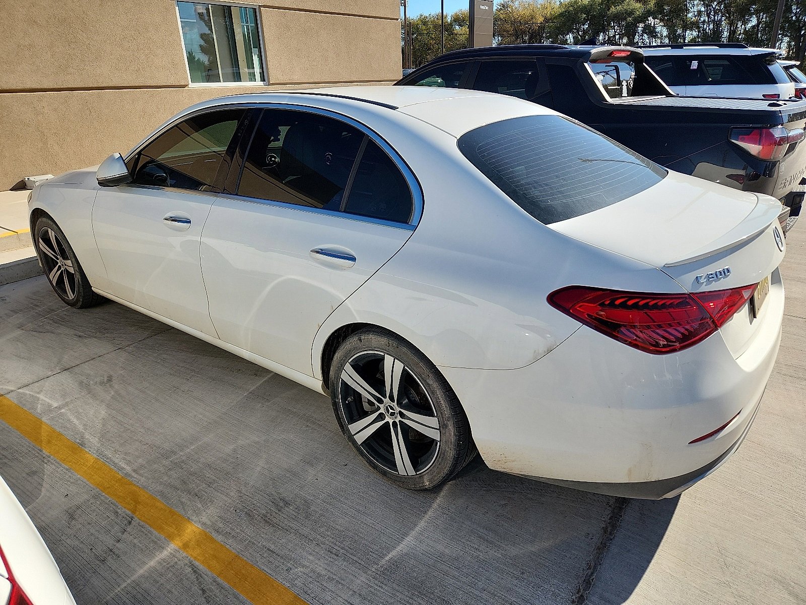 Used 2022 Mercedes-Benz C 300 Sedan image 4