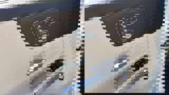 Certified 2025 Mercedes-Benz GLB 250 4MATIC image 14