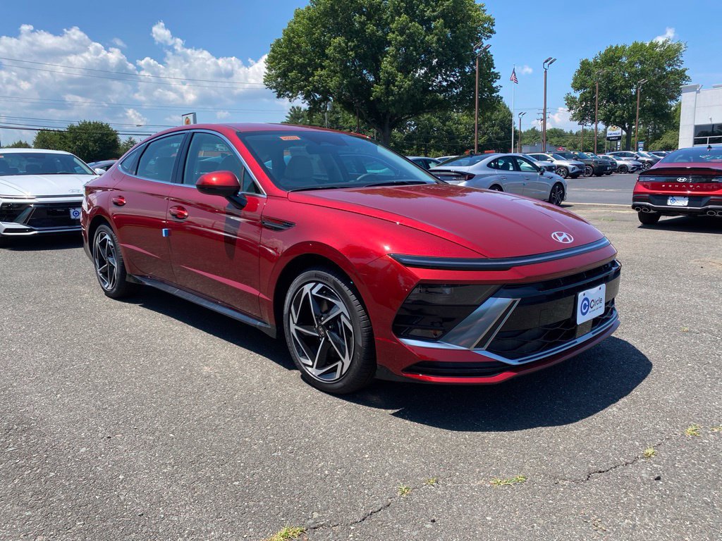 New 2026 Hyundai Sonata SEL FWD image 1