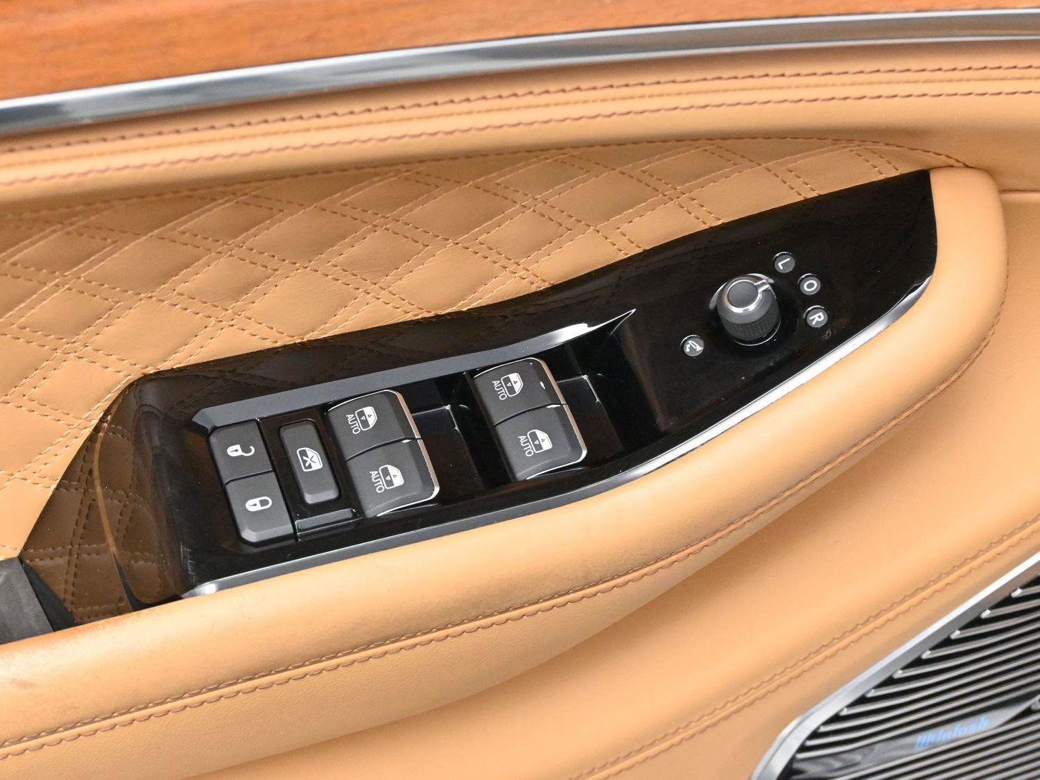 Used 2023 Jeep Grand Cherokee L Summit image 11