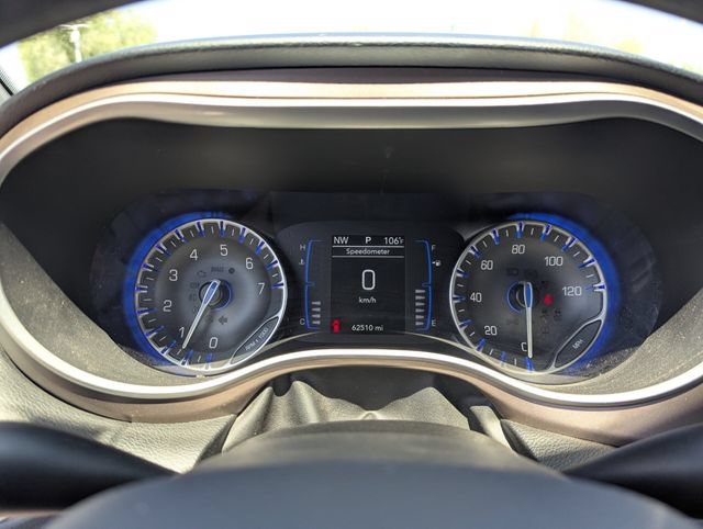 Used 2018 Chrysler Pacifica Touring Plus w/ Tire & Wheel Group FWD image 30