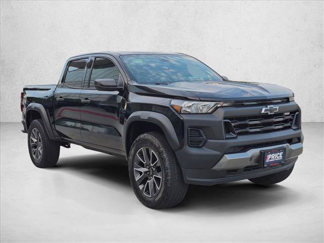 Used 2023 Chevrolet Colorado Trail Boss w/ LPO, Dark Essentials Package AWD/4WD image 3
