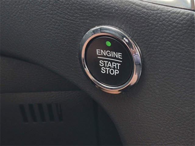 Used 2024 Ford Edge Titanium image 35