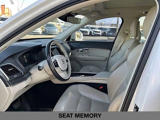 Used 2020 Volvo XC90 T6 Momentum image 19