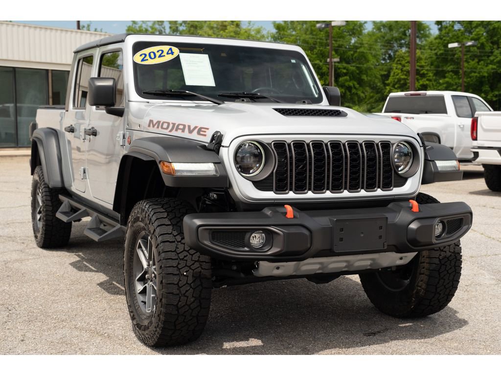 Used 2024 Jeep Gladiator Mojave w/ Convenience Group AWD/4WD image 34
