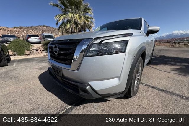 Used 2025 Nissan Pathfinder SV