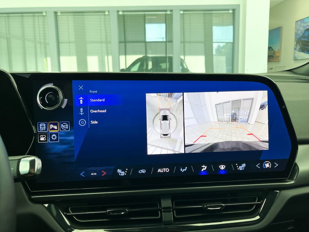 Certified 2024 Chevrolet Equinox EV RS image 25