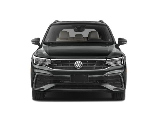 Used 2024 Volkswagen Tiguan SE R-Line image 4