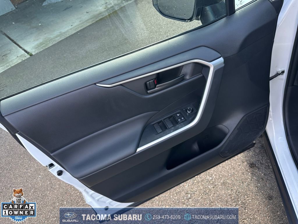 Used 2025 Toyota RAV4 LE image 11