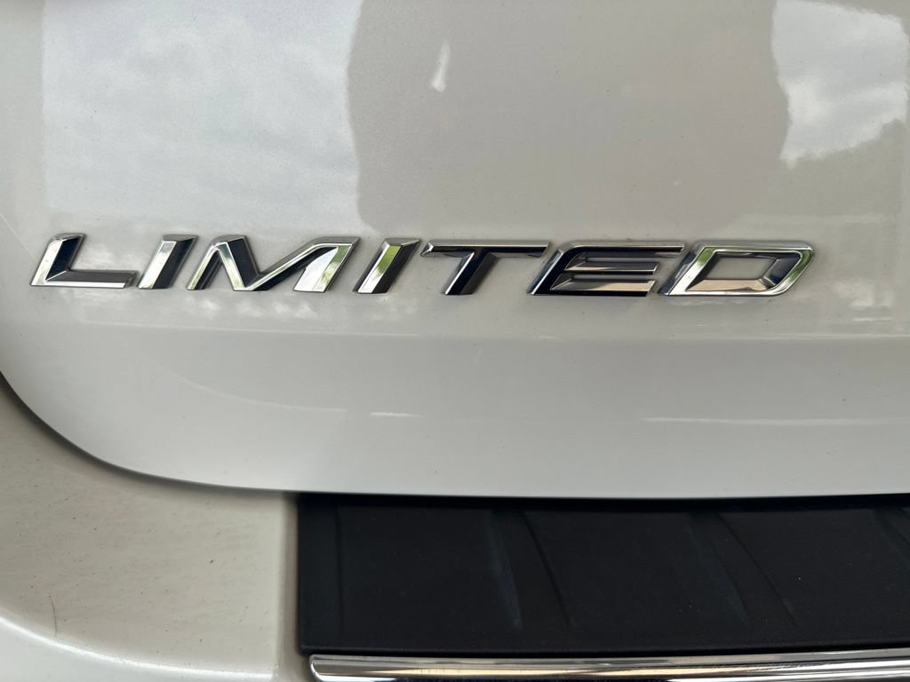 Used 2023 Ford Explorer Limited w/ Limited Technology Package AWD/4WD image 11