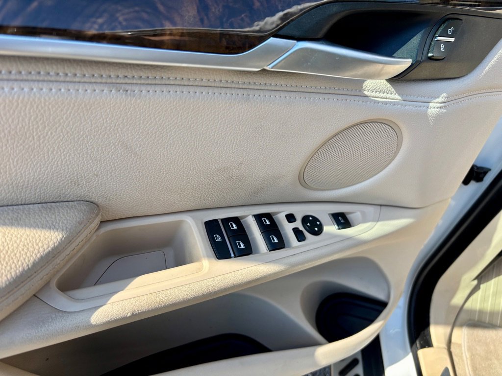 Used 2015 BMW X5 xDrive35i w/ Premium Package image 13