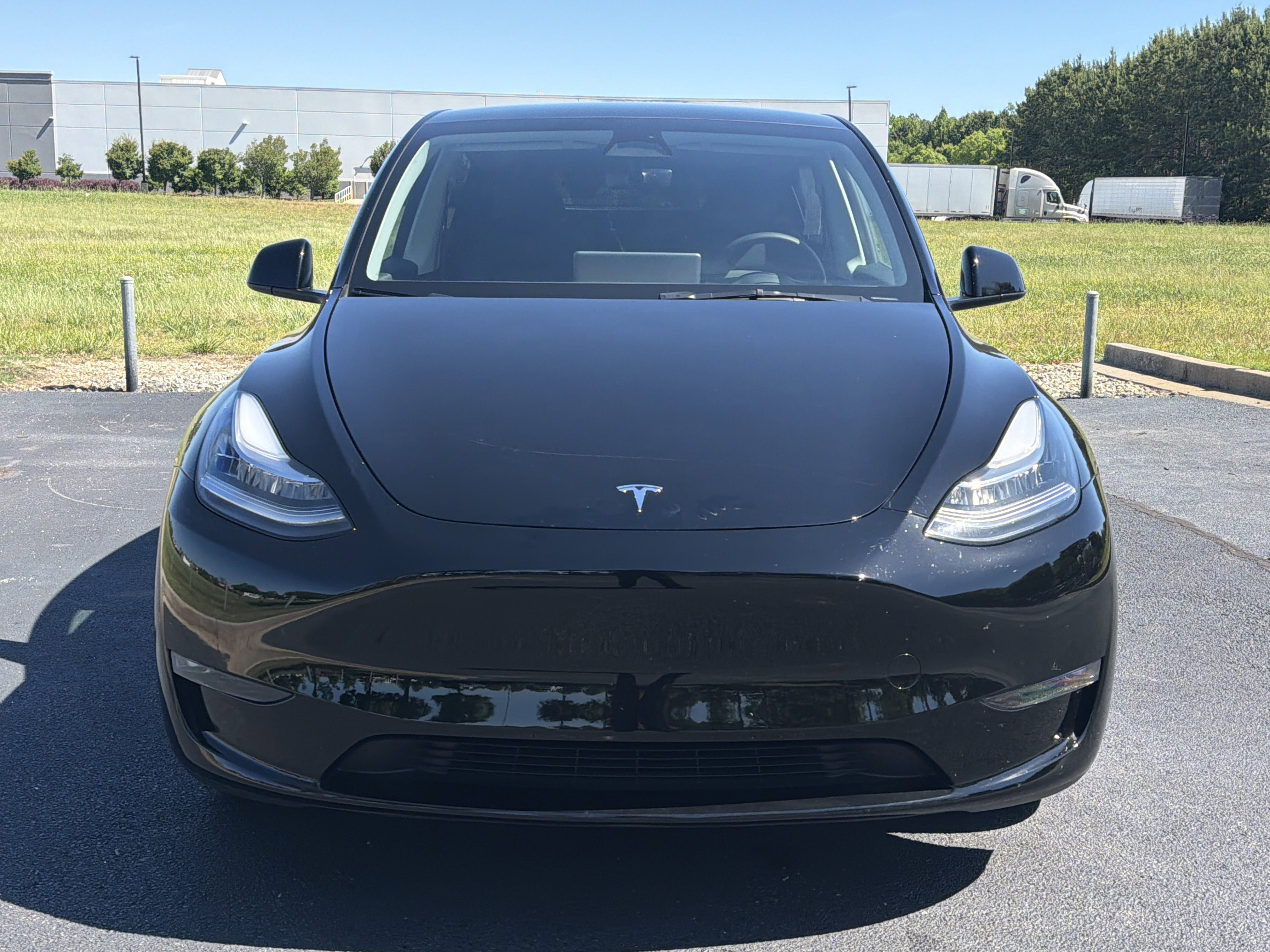 Used 2023 Tesla Model Y Long Range AWD/4WD image 3