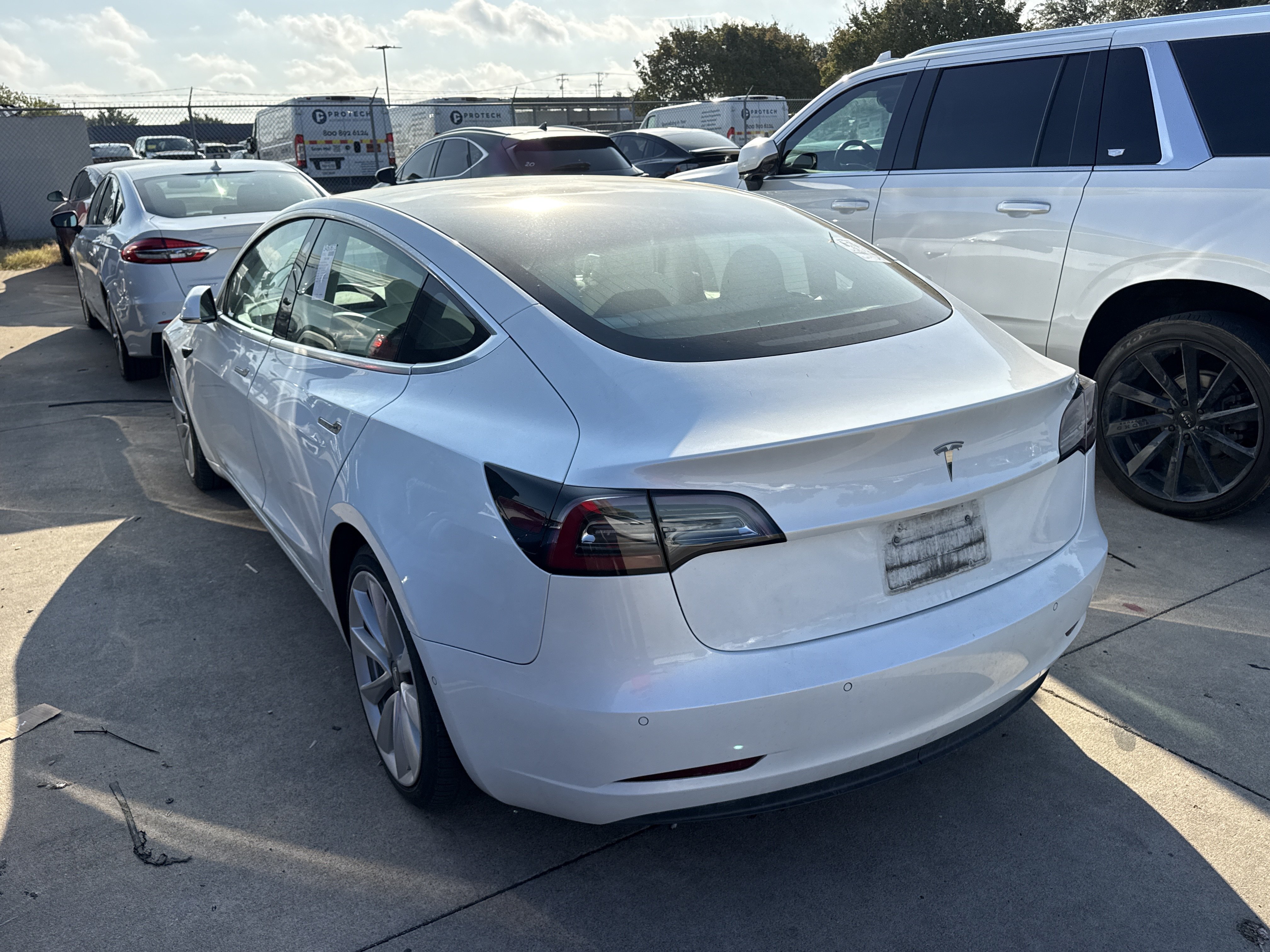 Used 2020 Tesla Model 3 Standard Range RWD image 3