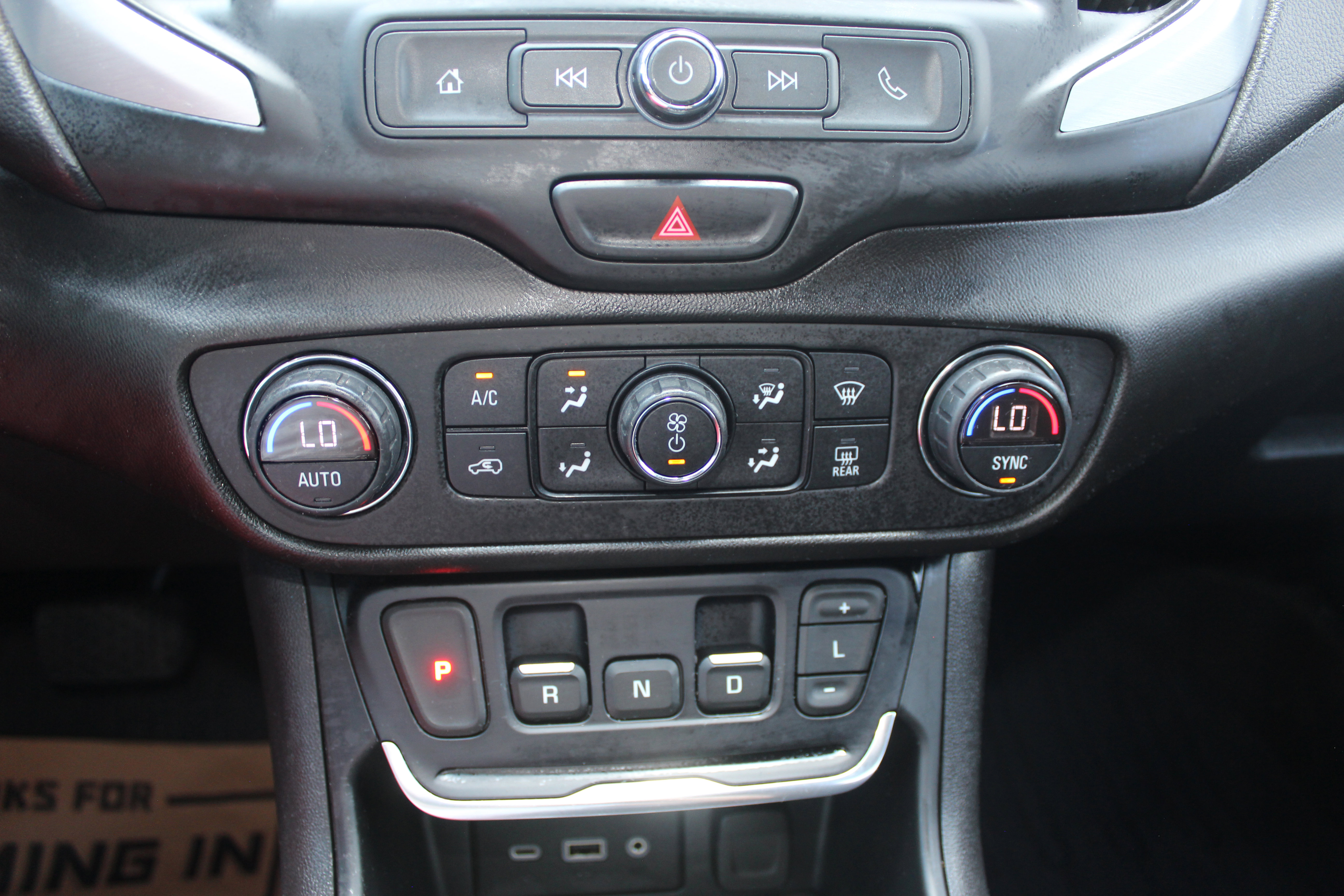 Used 2021 GMC Terrain SLE w/ Driver Convenience Package image 29