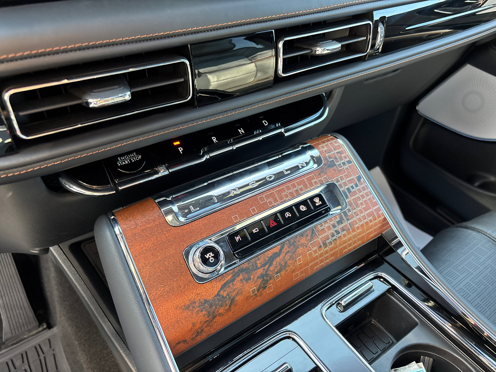 New 2025 Lincoln Aviator Black Label image 24