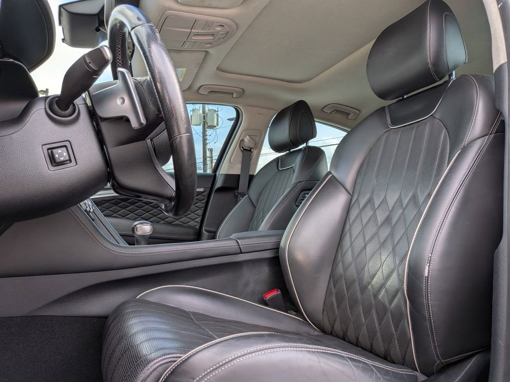 Used 2019 Genesis G70 3.3T Advanced w/ Prestige Package image 12